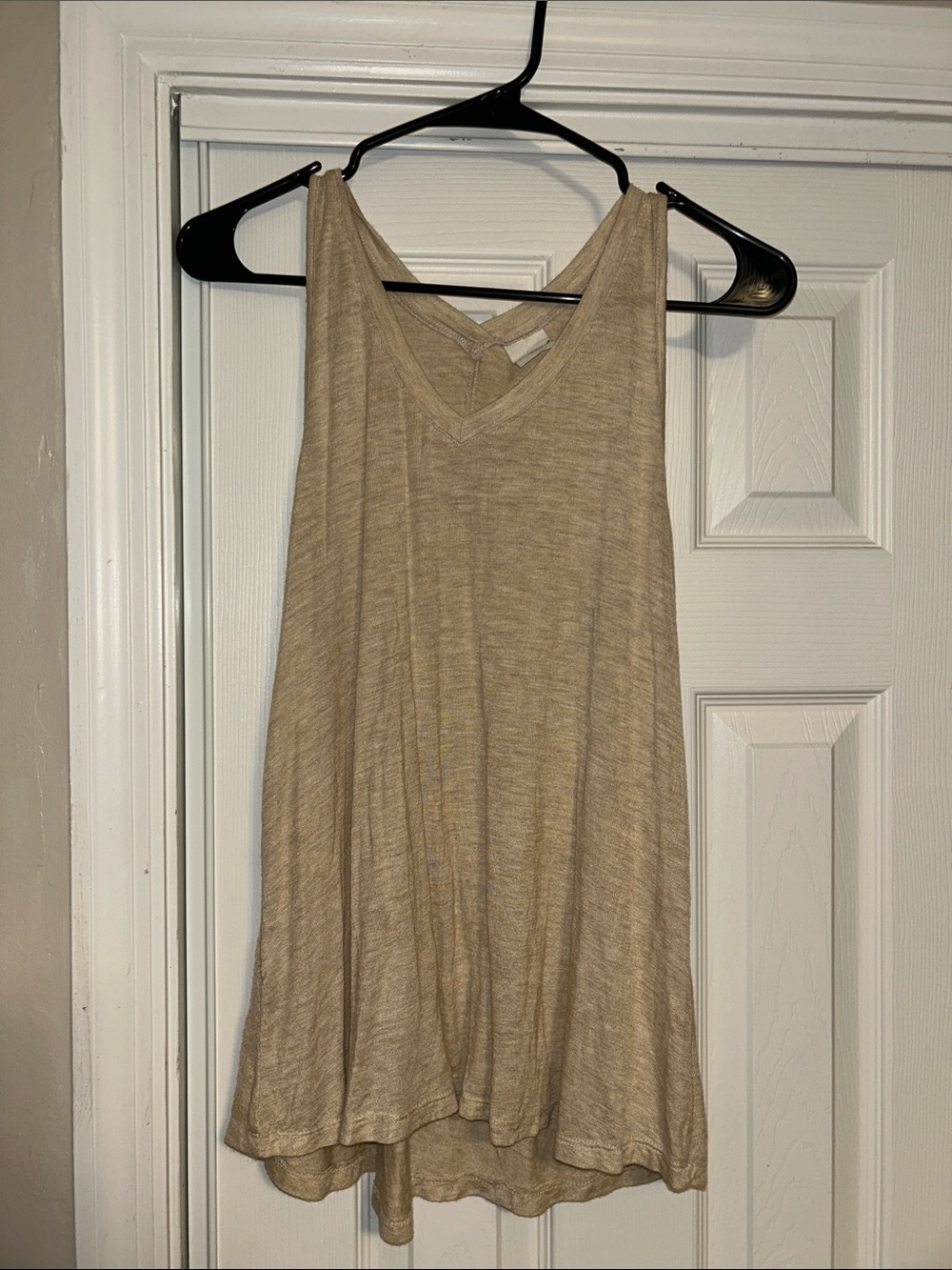 Tresics Light Beige V-Neck Tank